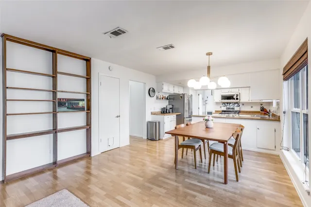 $3,900 | 4002 Biscay Drive, Austin, TX 78759