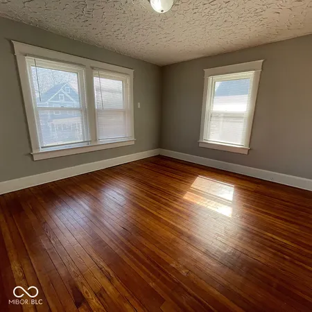 $1,250 | 854 North Tacoma Avenue, Indianapolis, IN 46201