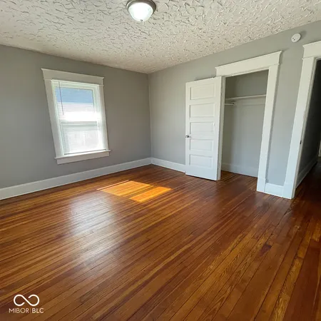 $1,250 | 854 North Tacoma Avenue, Indianapolis, IN 46201