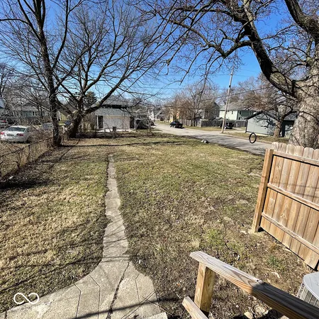 $1,250 | 854 North Tacoma Avenue, Indianapolis, IN 46201