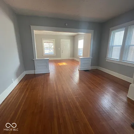 $1,250 | 854 North Tacoma Avenue, Indianapolis, IN 46201