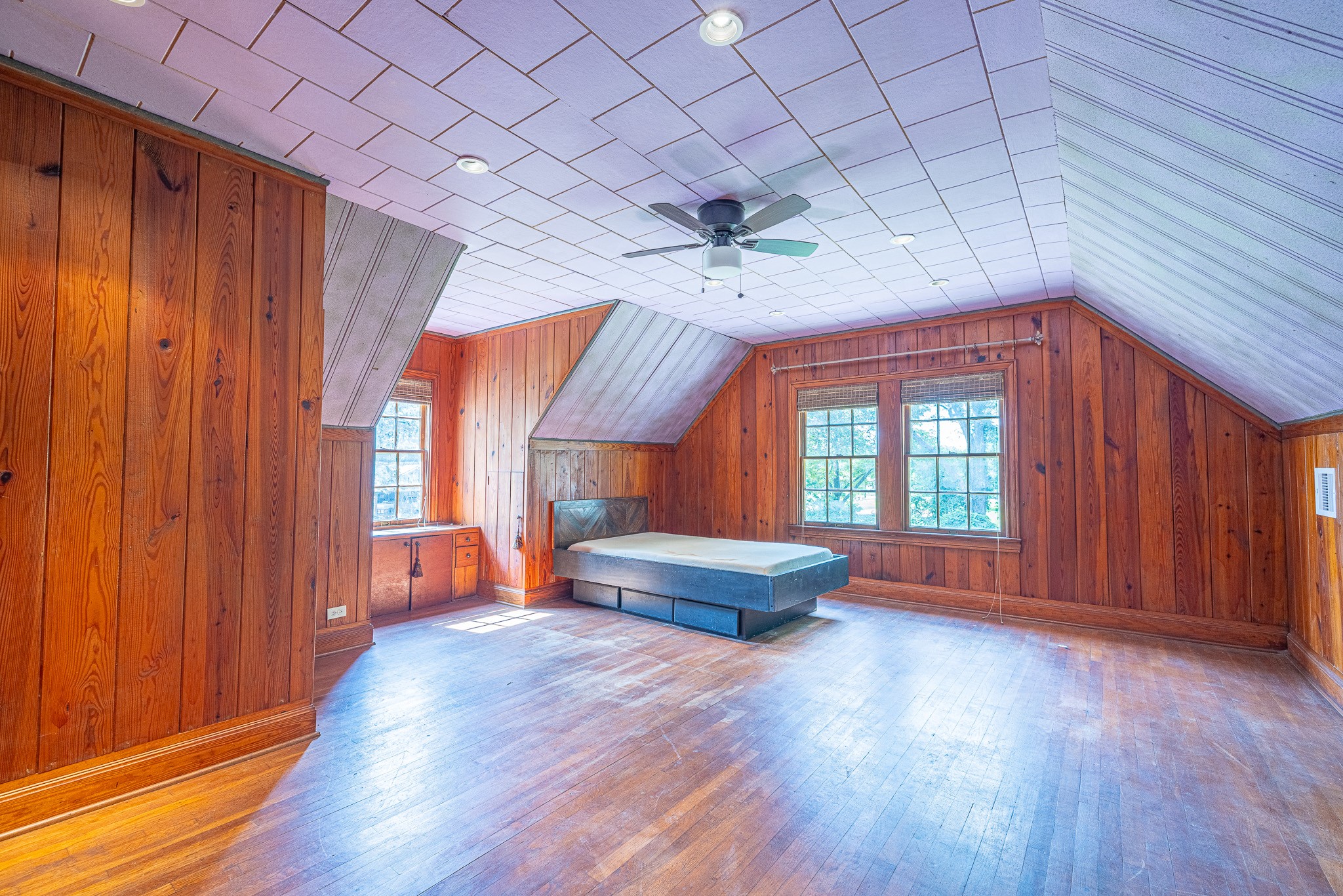8548 Findlay Street Houston, TX 77017 - Photo 27 of 50 an empty room with wooden floor and windows