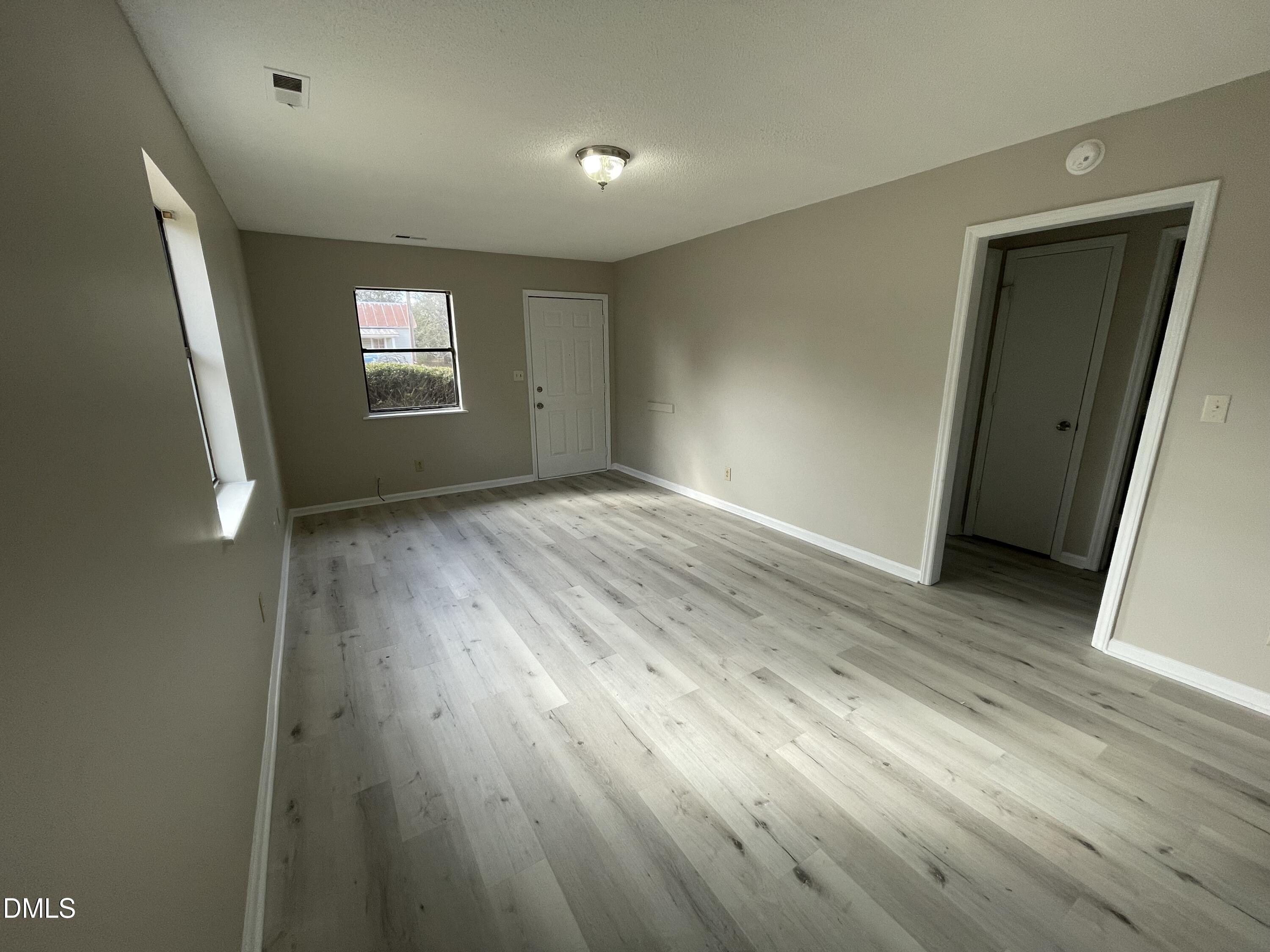 804 West Anderson Street Selma, NC 27576 - Photo 4 of 9 804-NLR2