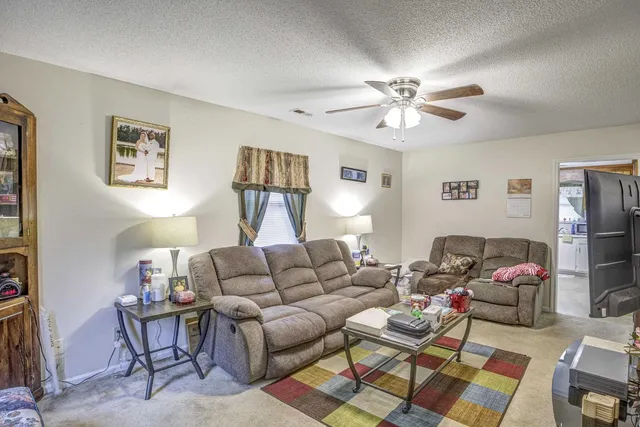 $1,200 | 804 West Anderson Street, Selma, NC 27576