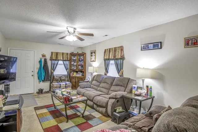 $1,200 | 804 West Anderson Street, Selma, NC 27576