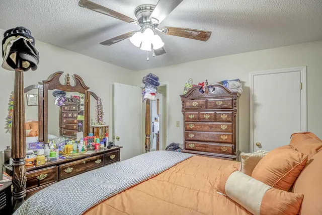 $1,200 | 804 West Anderson Street, Selma, NC 27576