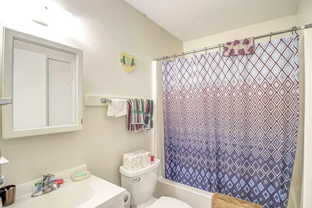 $1,200 | 804 West Anderson Street, Selma, NC 27576