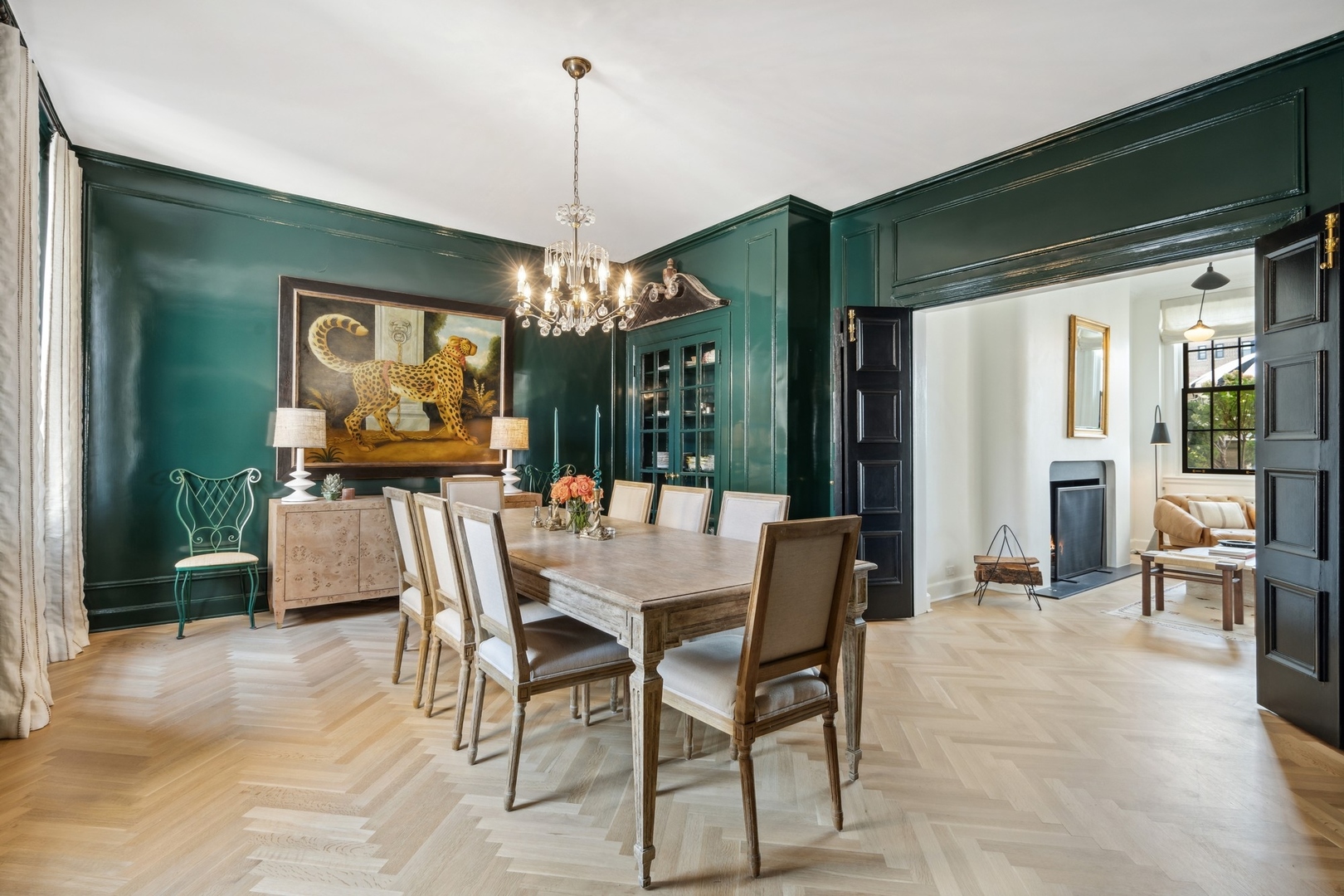 3100 North Sheridan Road, Unit 14B Chicago, IL 60657 - Photo 24 of 50 a dining room with furniture a chandelier and window