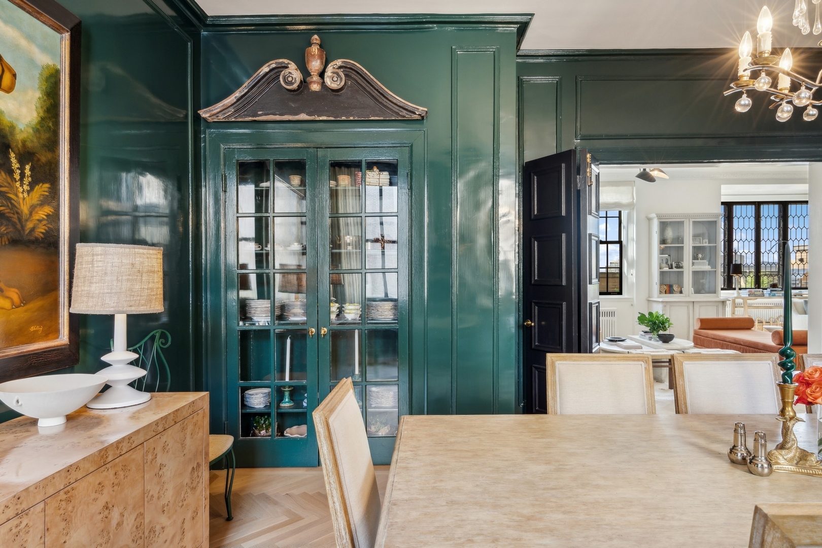 3100 North Sheridan Road, Unit 14B Chicago, IL 60657 - Photo 25 of 50 a front view of a house with outdoor seating