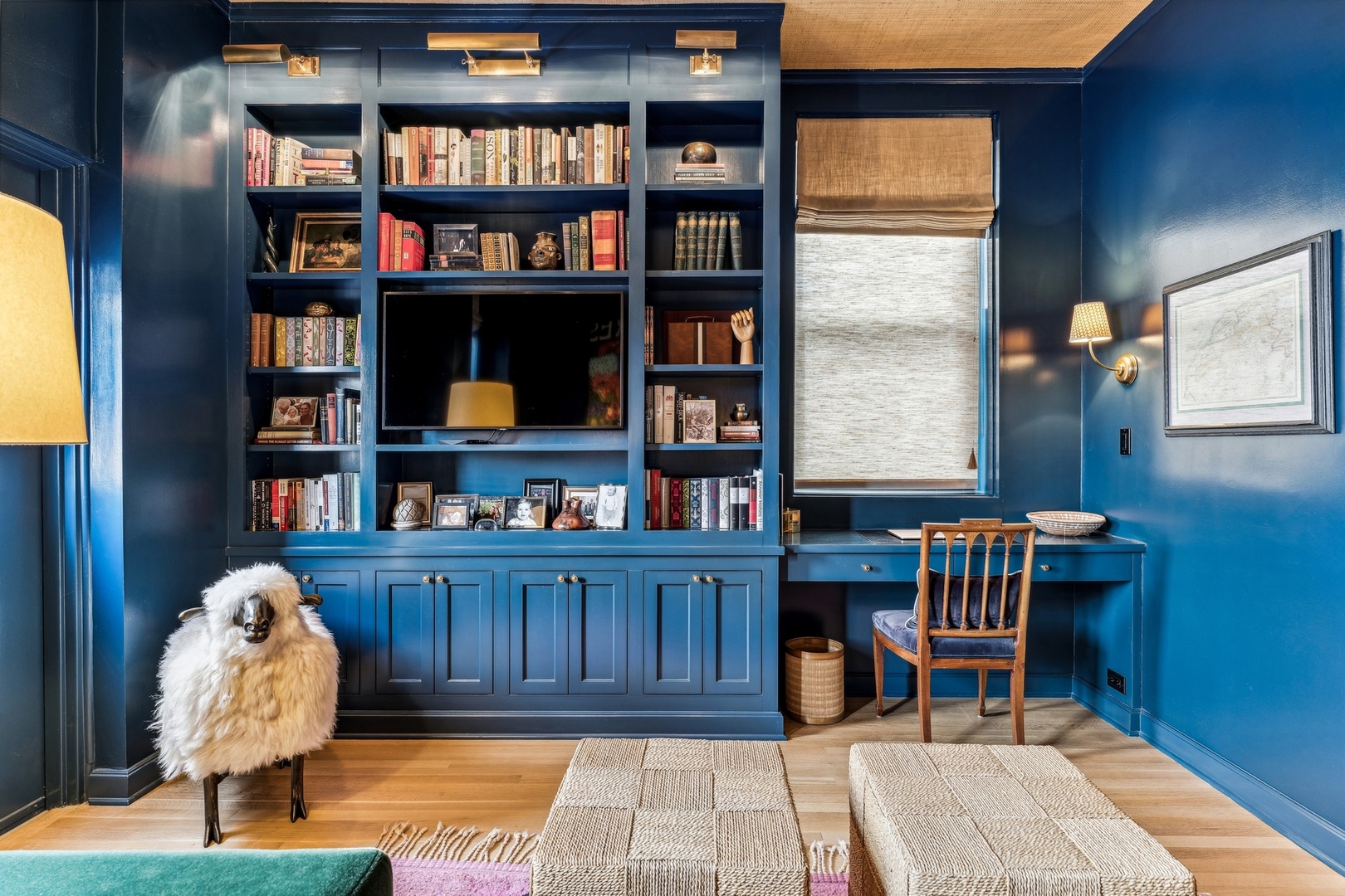 3100 North Sheridan Road, Unit 14B Chicago, IL 60657 - Photo 33 of 50 a view of living room with furniture and book shelf