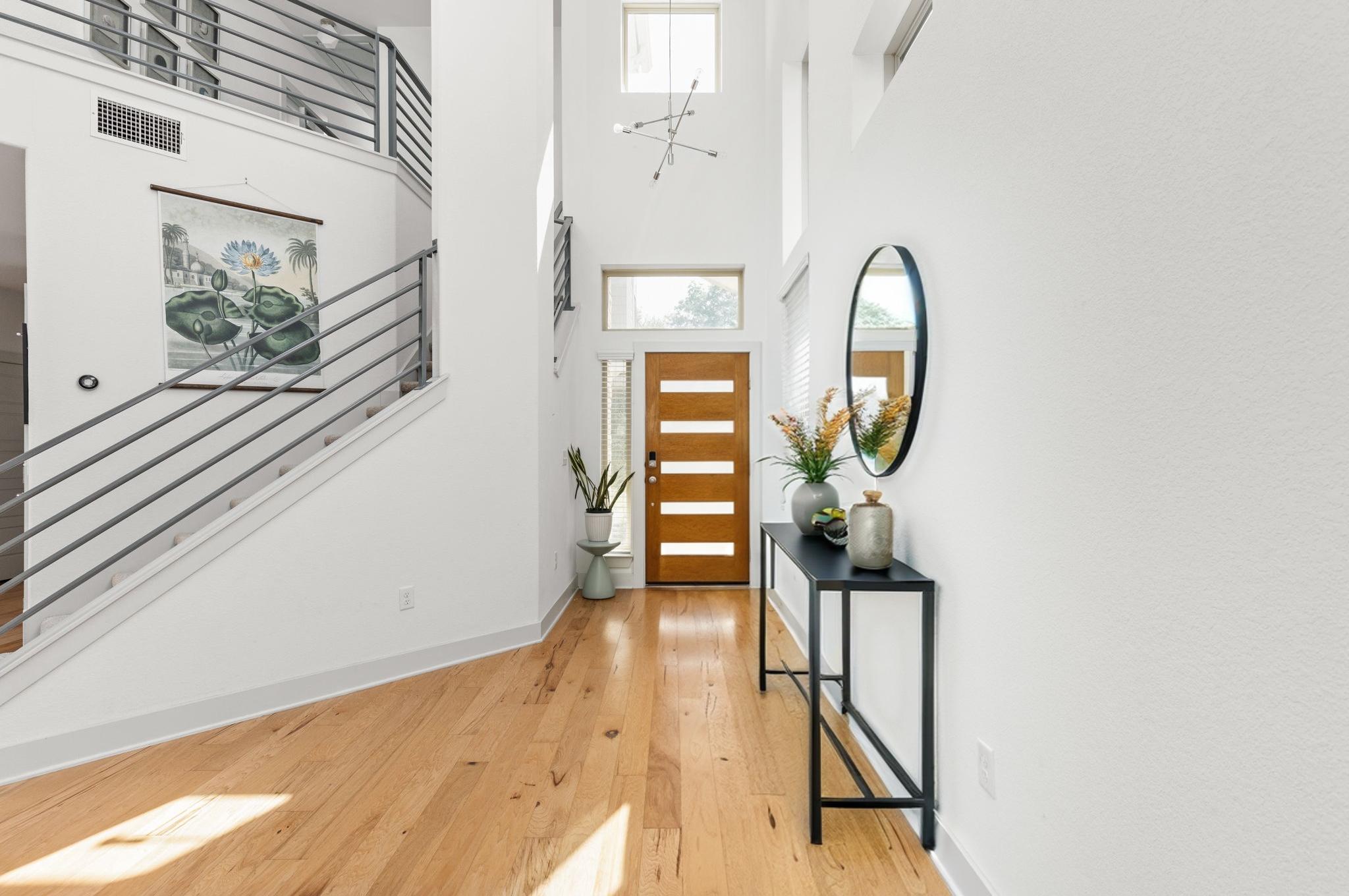 907 Totis Road Austin, TX 78748 - Photo 3 of 30 Foyer