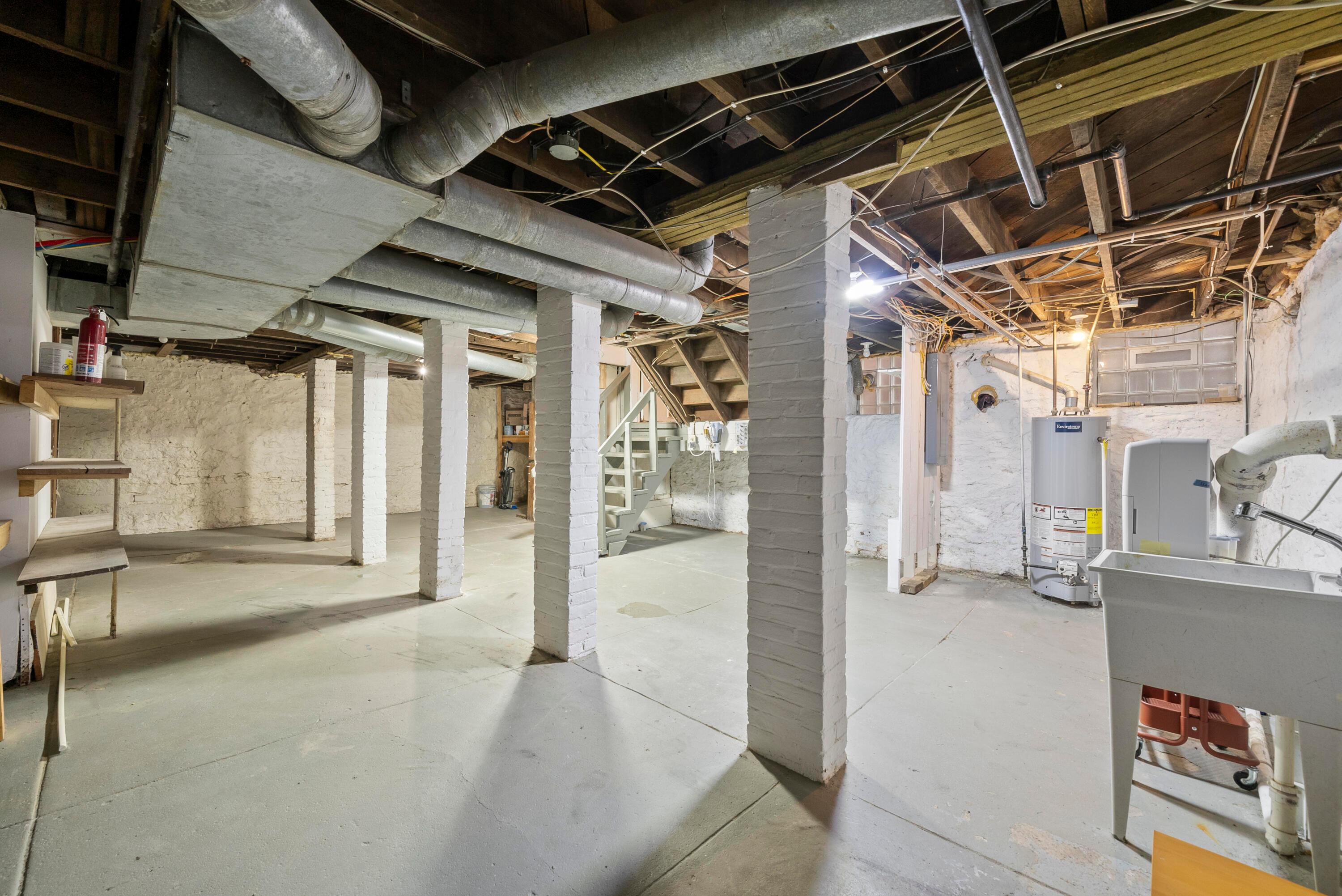 1381 Bryden Road Columbus, OH 43205 - Photo 42 of 48 DSC01564