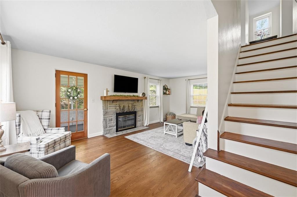 130 Richard Road Wexford, PA 15090 - Photo 5 of 38 Gallery Image 5