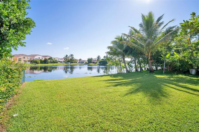 $3,995 | 1561 Northwest 159th Avenue, Pembroke Pines, FL 33028