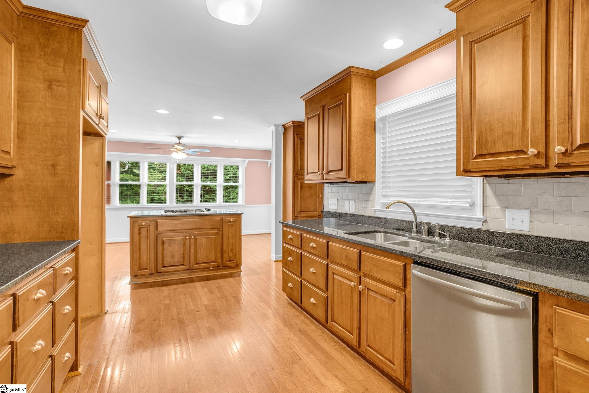 204 Montclair Road Greer, SC 29651 - Photo 25 of 43