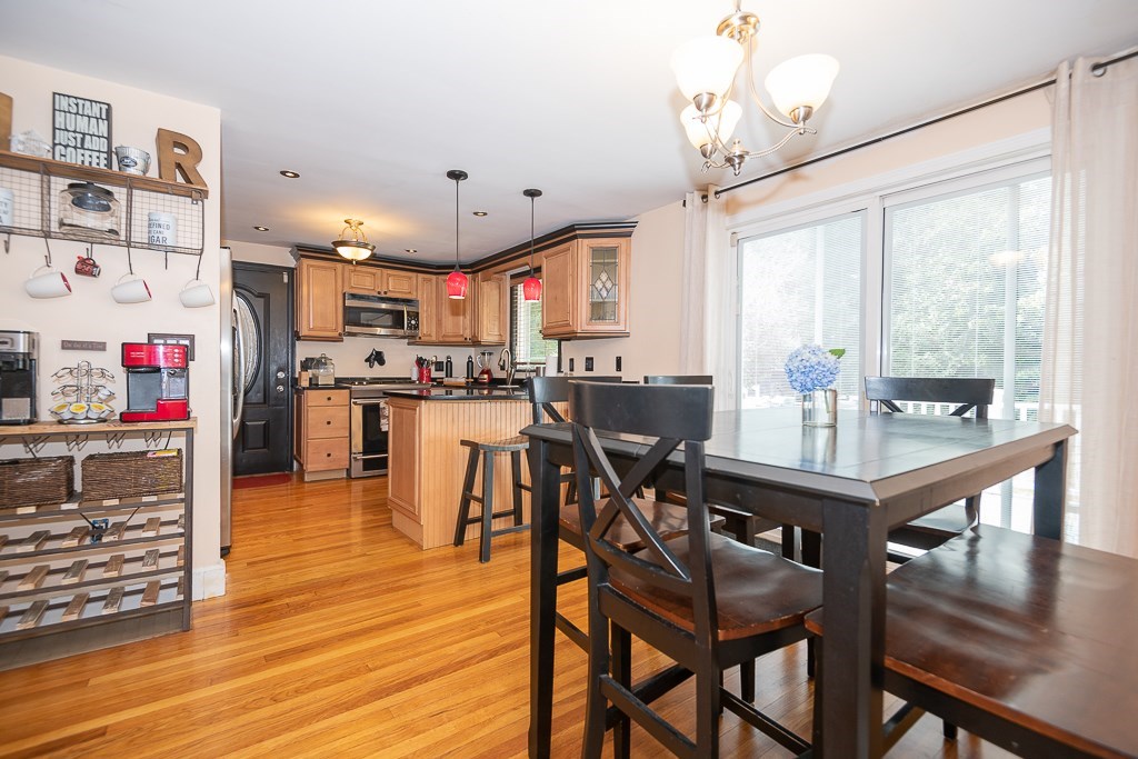 54 Carmel Circle Bridgewater, MA 02324 - Photo 4 of 25