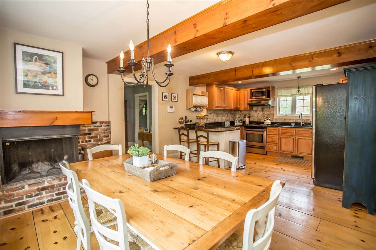 186 North Amherst Road Bedford, NH 03110 - Photo 4 of 12 Gallery Image 4