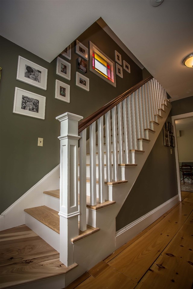 186 North Amherst Road Bedford, NH 03110 - Photo 8 of 12 Gallery Image 8