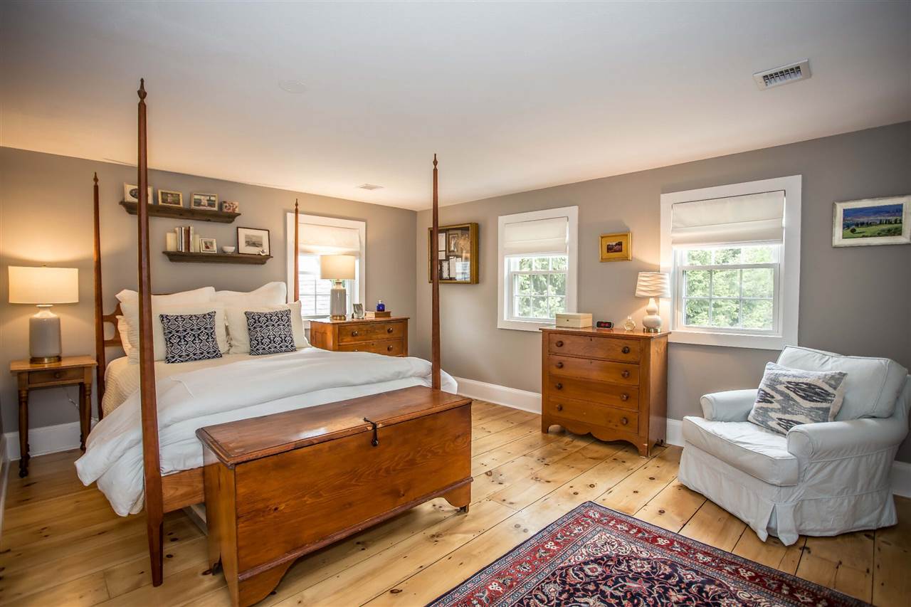 186 North Amherst Road Bedford, NH 03110 - Photo 10 of 12 Gallery Image 10