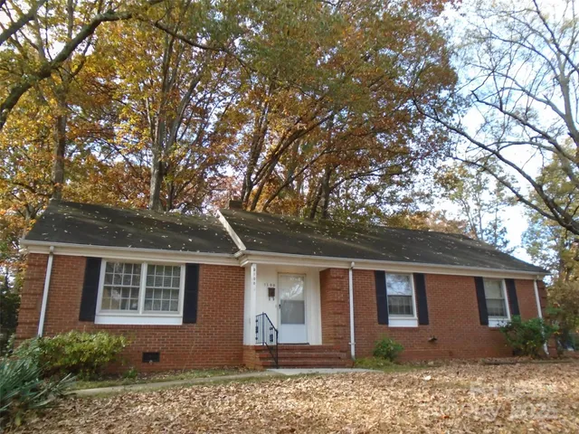 front view of house with a yard