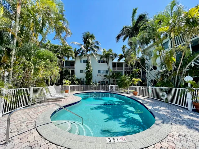 $325,000 | 1535 Southeast 15th Street, Unit 109, Fort Lauderdale, FL 33316