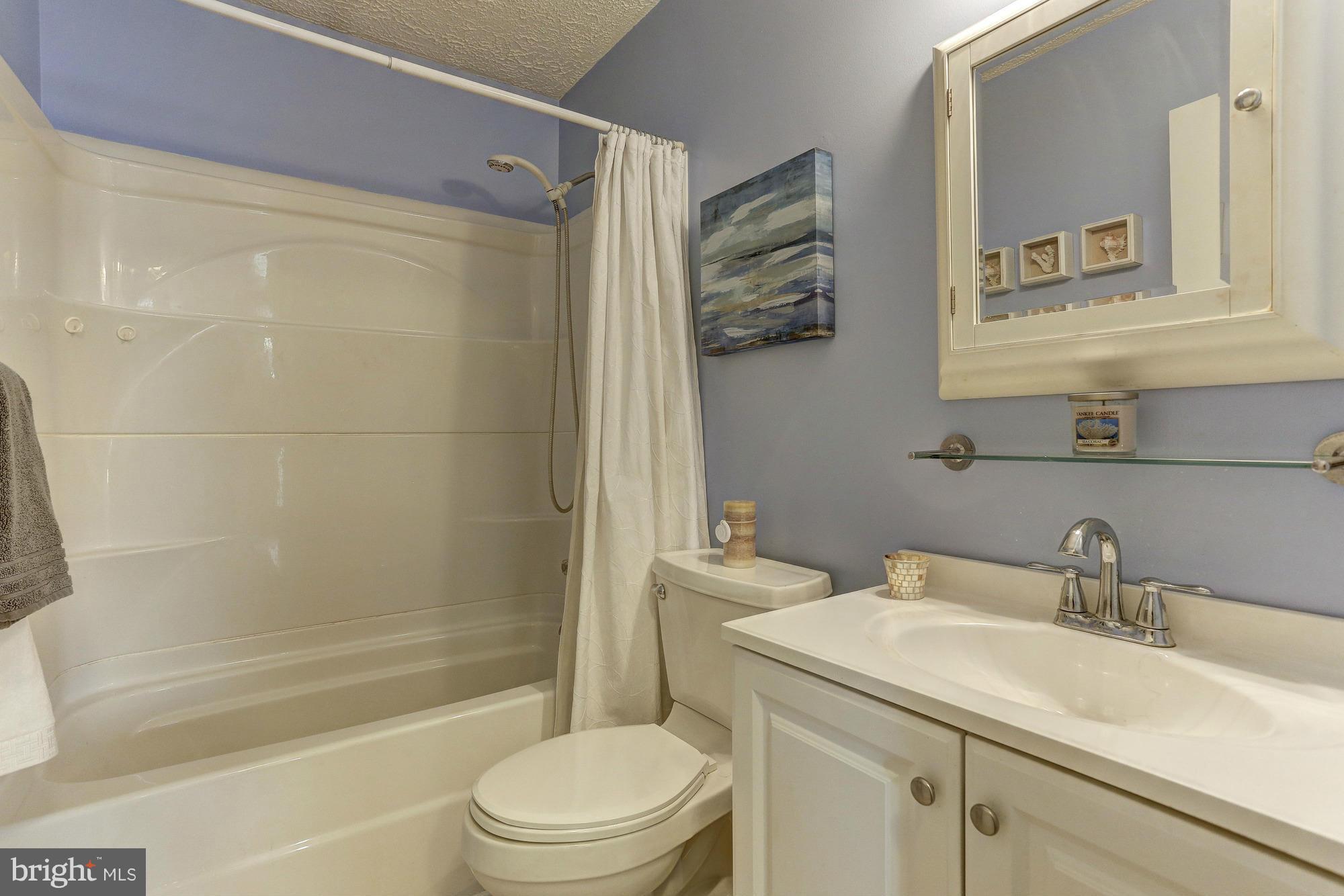 820 Uniontown Road Westminster, MD 21158 - Photo 12 of 25 Bath