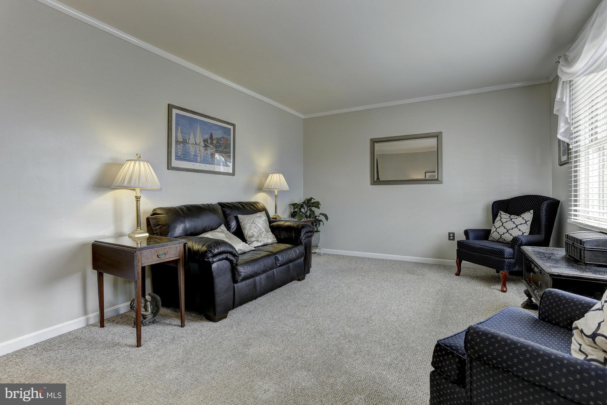 820 Uniontown Road Westminster, MD 21158 - Photo 3 of 25 Living Room