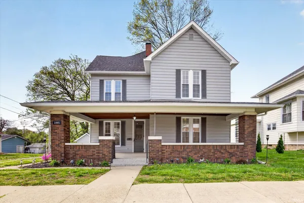 $299,000 | 1005 East Walnut Street, Washington, IN 47501