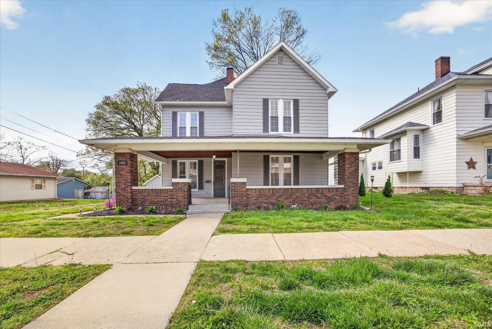 1005 East Walnut Street Washington, IN 47501 - Photo 2 of 31