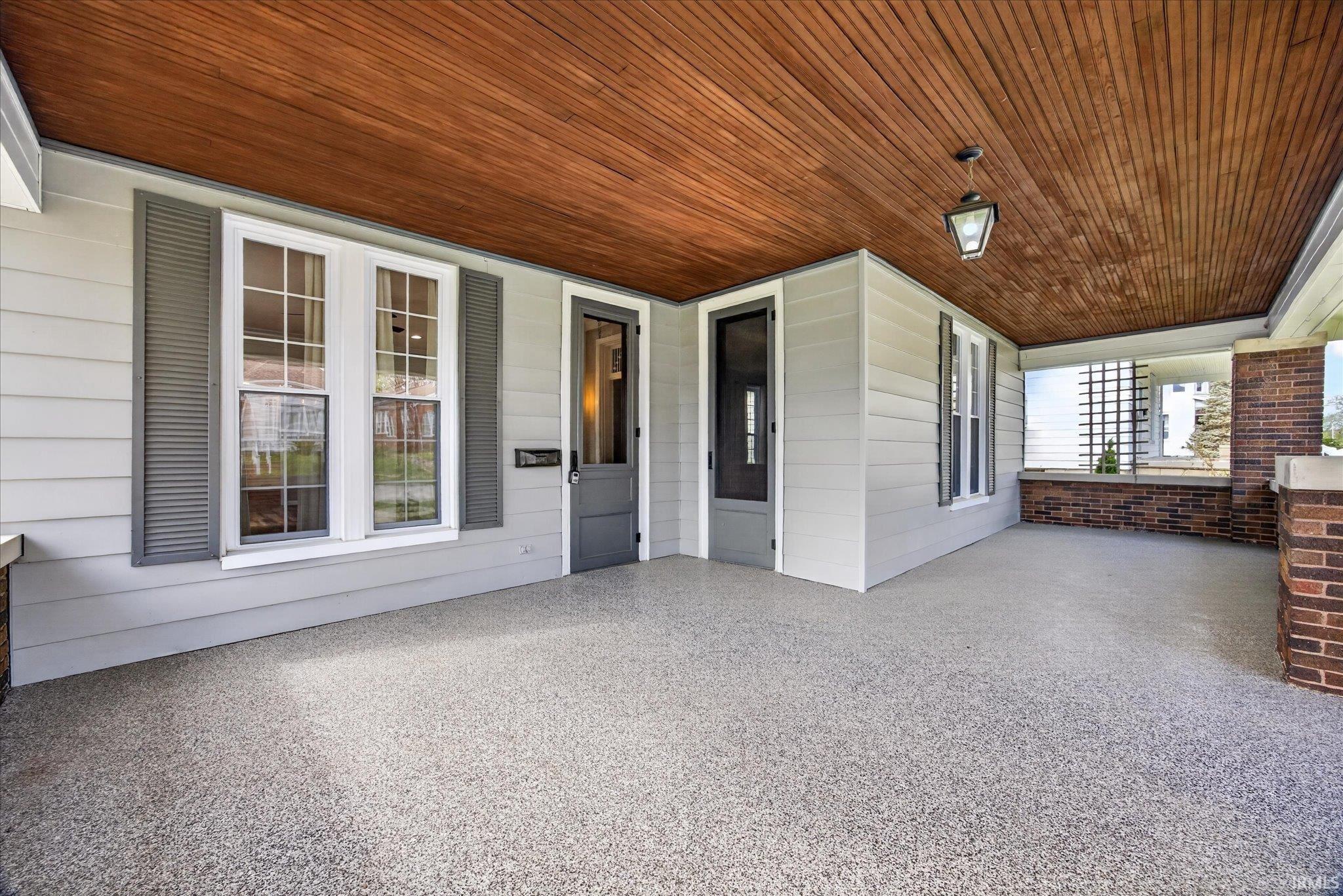 1005 East Walnut Street Washington, IN 47501 - Photo 5 of 31