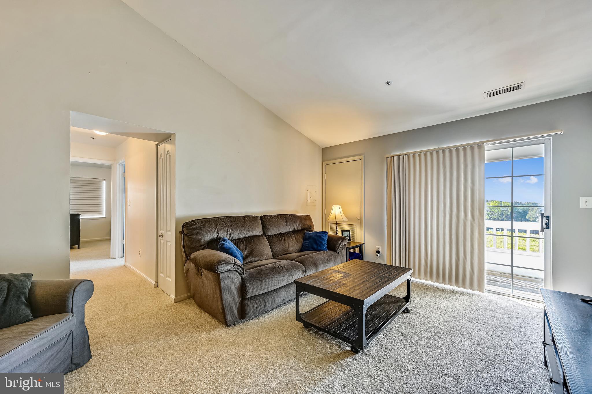 8341 Montgomery Run Road, Unit J Ellicott City, MD 21043 - Photo 21 of 39 Living room