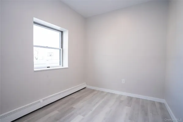 $3,950 | 4001 Broadway, Island Park, NY 11558