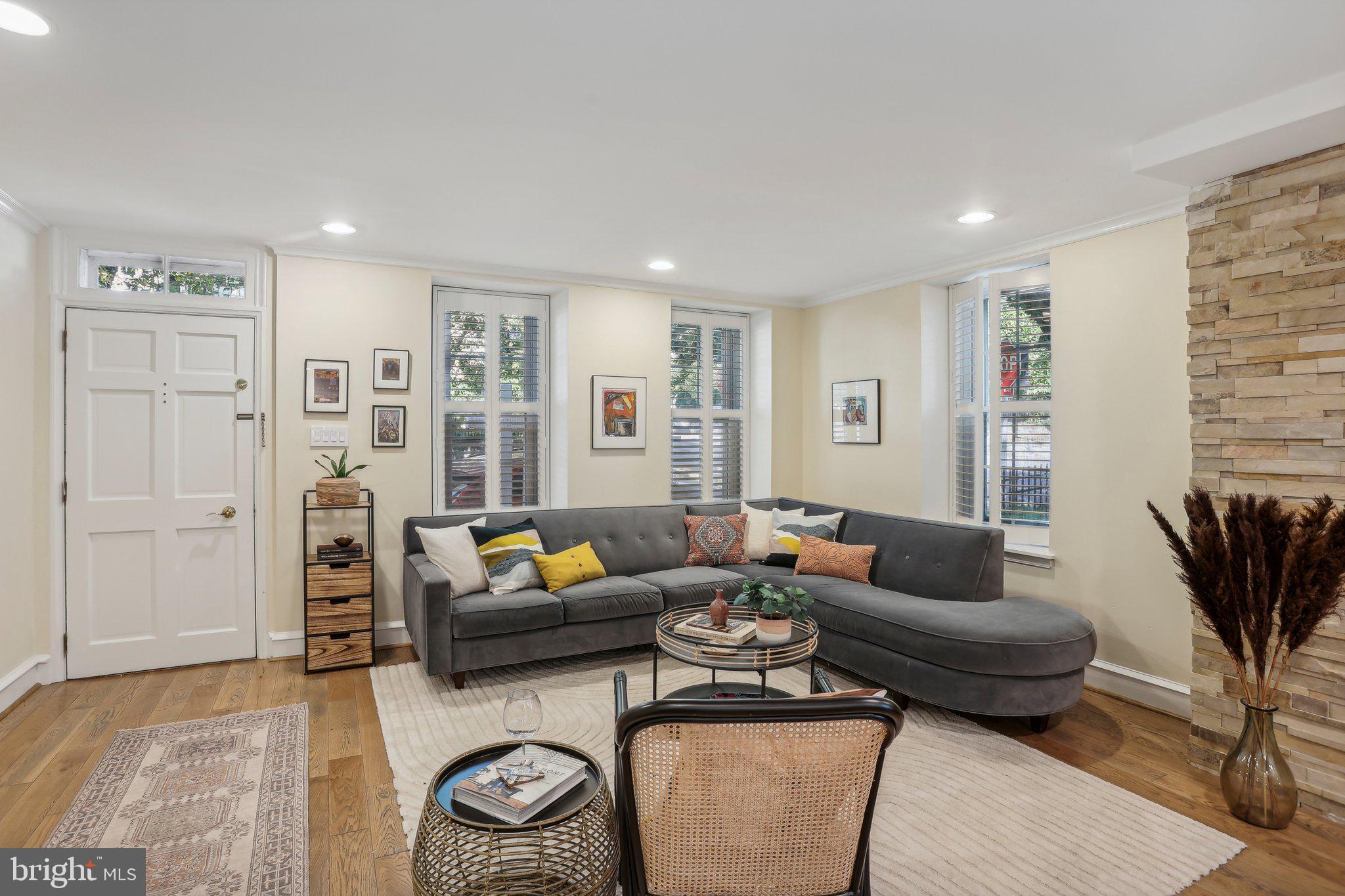 102 West Gravers Lane Philadelphia, PA 19118 - Photo 4 of 51