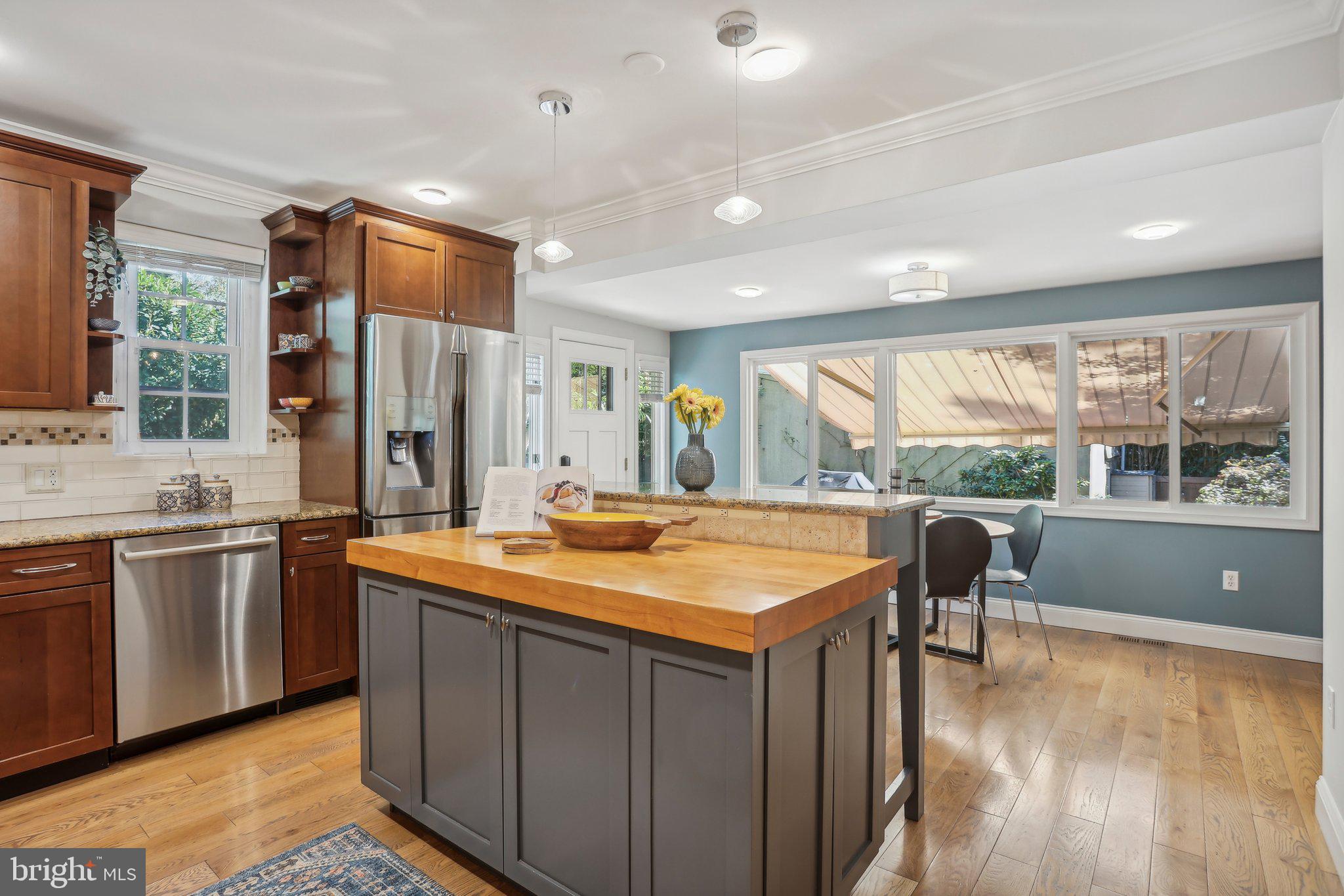 102 West Gravers Lane Philadelphia, PA 19118 - Photo 8 of 51