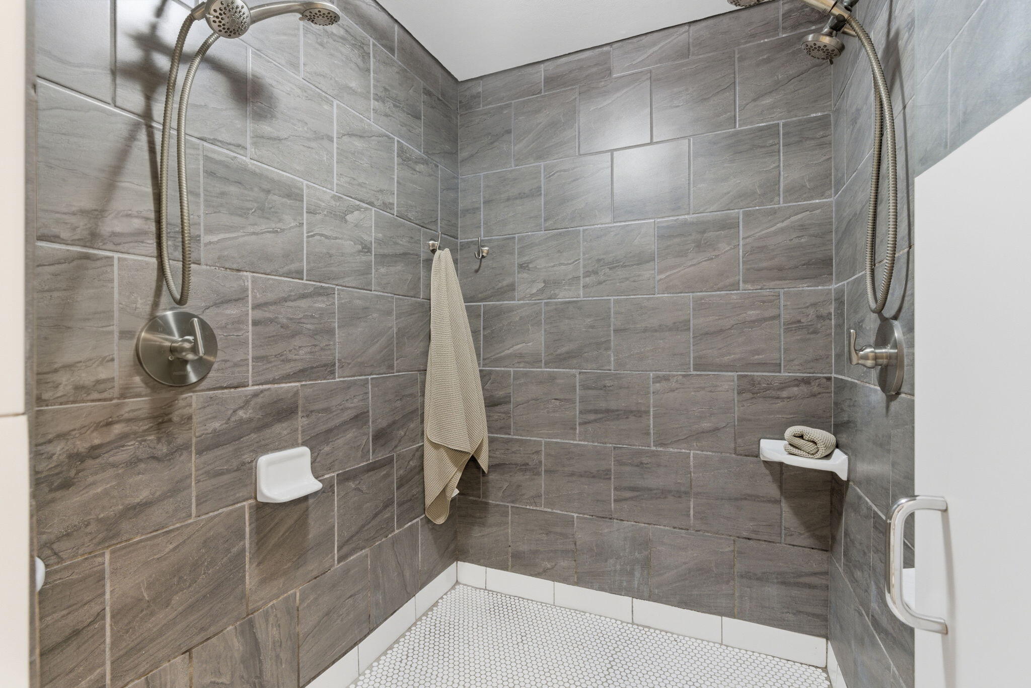 621 Old Forge Road Valparaiso, IN 46385 - Photo 11 of 15 a bathroom with a shower
