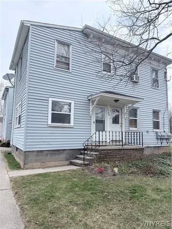 $1,200 | 1780 Falls Street, Niagara Falls, NY 14303