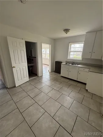 $1,200 | 1780 Falls Street, Niagara Falls, NY 14303