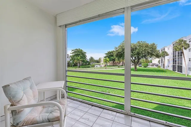 $164,000 | 608 Northeast 2nd Street, Unit 241, Dania Beach, FL 33004