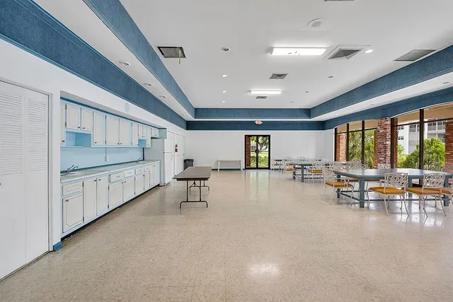 $164,000 | 608 Northeast 2nd Street, Unit 241, Dania Beach, FL 33004