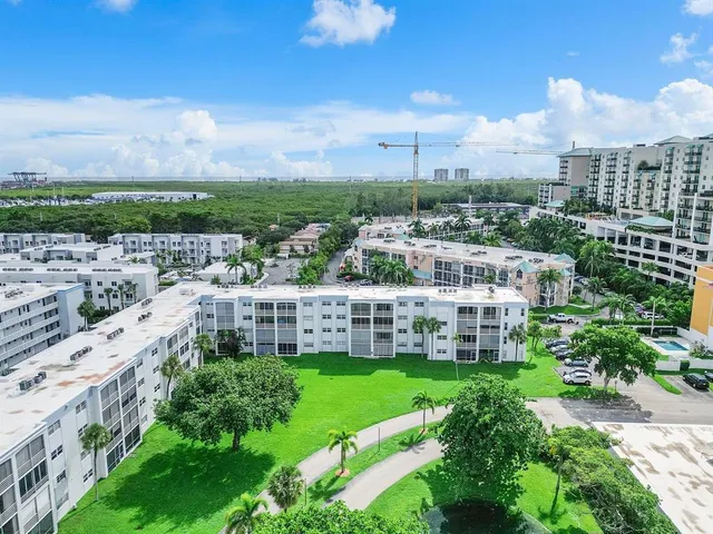 $164,000 | 608 Northeast 2nd Street, Unit 241, Dania Beach, FL 33004
