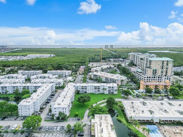 $164,000 | 608 Northeast 2nd Street, Unit 241, Dania Beach, FL 33004