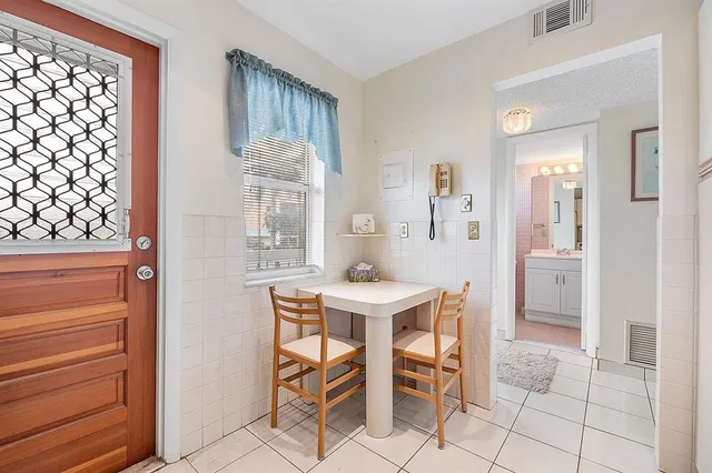 $164,000 | 608 Northeast 2nd Street, Unit 241, Dania Beach, FL 33004