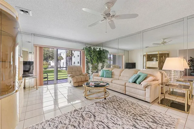 $164,000 | 608 Northeast 2nd Street, Unit 241, Dania Beach, FL 33004