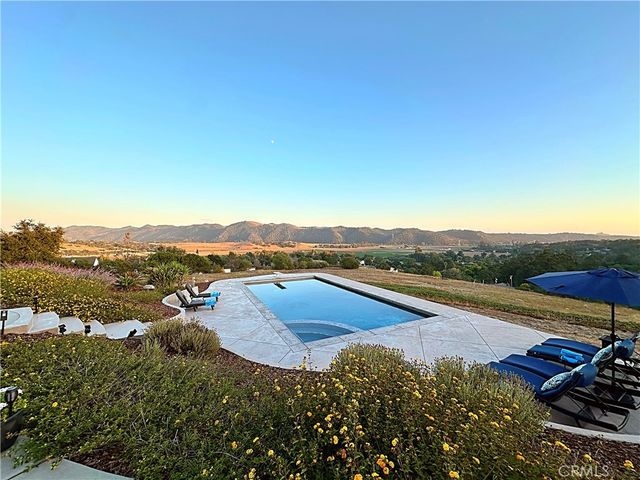 $2,275,000 | 225 Pioneer Circle, Arroyo Grande, CA 93420