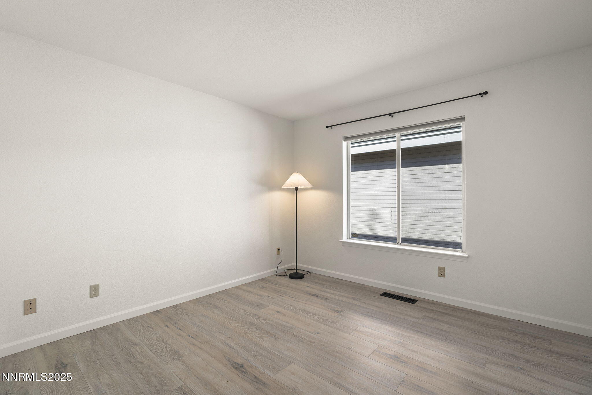 3318 Current Court Reno, NV 89509 - Photo 15 of 25 16-web-or-mls-_DSC0297