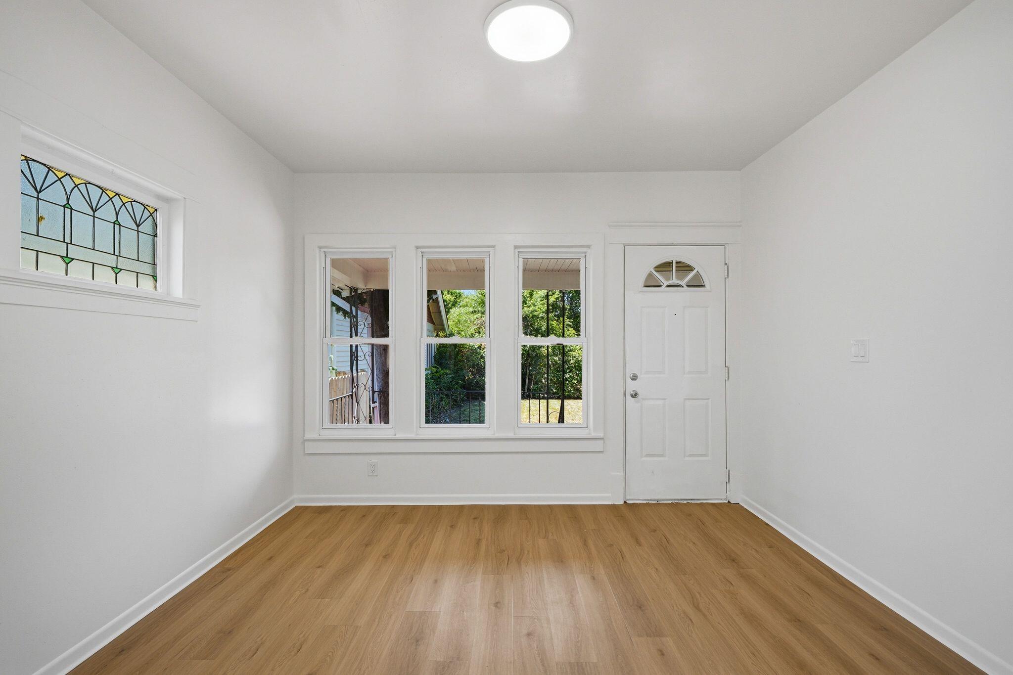 2118 South 68th Street West Allis, WI 53219 - Photo 5 of 27 2118 South 68th Street, West Allis - HDR