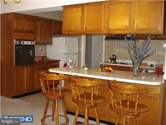 98 Country Club Road Willingboro, NJ 08046 - Photo 3 of 12 Kitchen