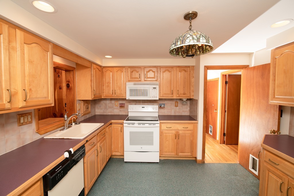 111 Running Brook Road Boston, MA 02132 - Photo 6 of 28 Gallery Image 6