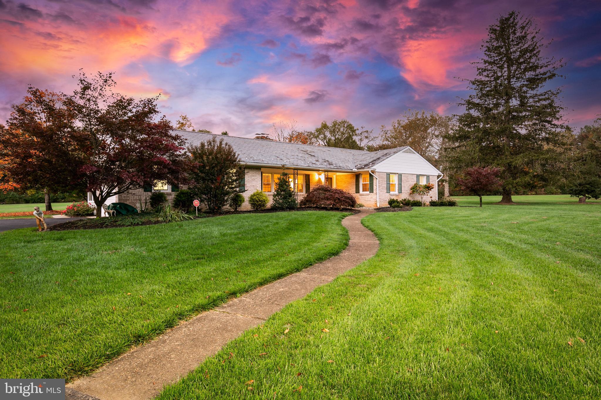 9 Dale Road Burlington, NJ 08016 - Photo 2 of 41 Masterful confluence of quality ammenities