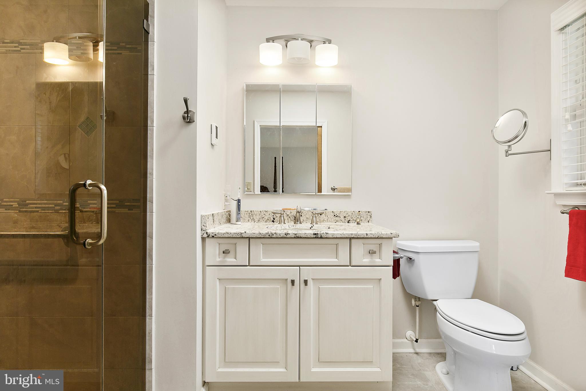 9 Dale Road Burlington, NJ 08016 - Photo 22 of 41 Primary bath features heated tile floors!
